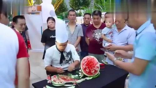 围观群众吃瓜,揭秘娱乐圈幕后真相