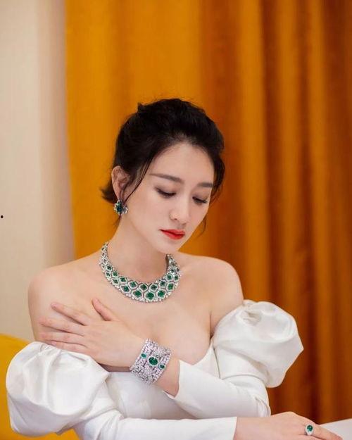 钟汉良李小冉吃瓜,吃瓜群众热议幕后真相