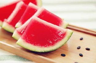 low老板吃瓜,一场职场八卦盛宴