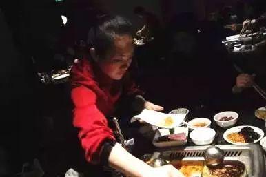 吃瓜海底捞女,一场美食与娱乐的碰撞