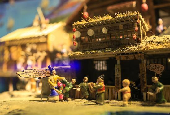 腾格里沙漠吃瓜,一场别开生面的“吃瓜”之旅