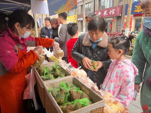 雄县南市场吃瓜